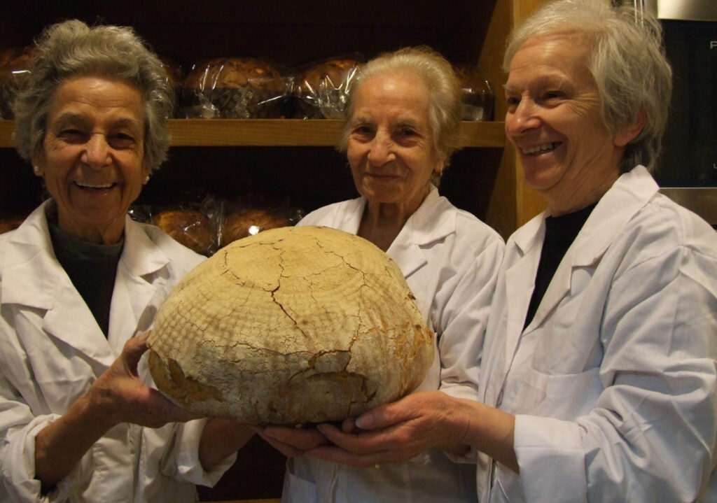 Le tre sorelle che hanno dato vita al Forno Sammarco.