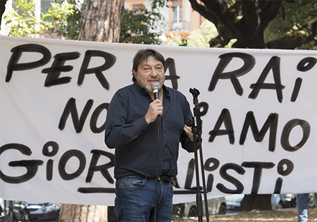 Sigfrido Ranucci in un talk in seguito all’attentato subito