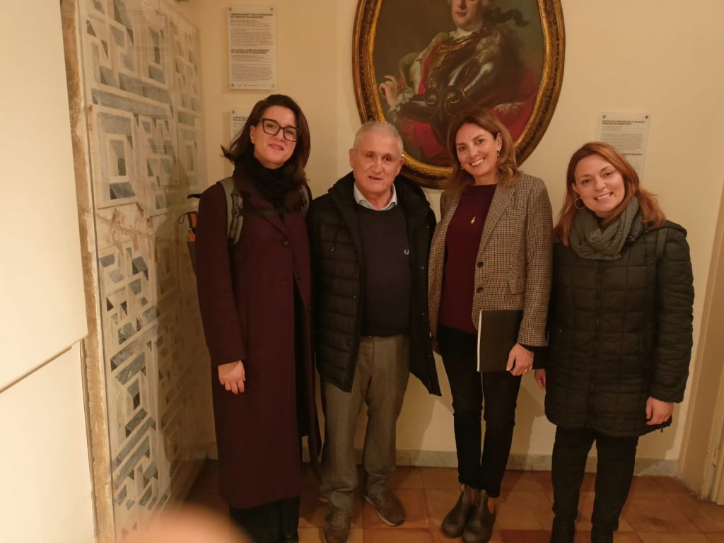 Da sinistra, Sara Di Francia (guida Museo Eidos), Giuseppe Ambrosino (presidente Unione Italiana Ciechi e degli Ipovedenti della sezione territoriale di Napoli), Francesca Liotti (responsabile della valorizzazione e della fruizione della Cappella Sansevero) e Maria Mazzaro (educatrice Fondazione SInapsi e guida Museo Eidos)